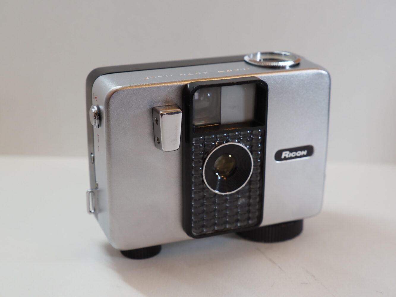 【完動品】BALDA CE35 + CF18 フィルムカメラ 動作確認済み KODAK コダック フィルムカメラS88 ホワイト＆ゴールド | すべて